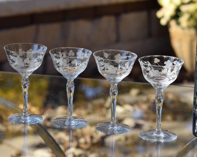 Vintage Etched Port Wine Liqueur Glasses: 1950s Cordials, Set of 4