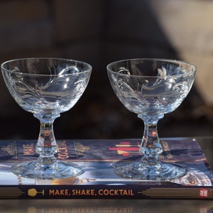 4 Vintage Etched Crystal Cocktail Glasses, Seneca, 1950's, Nick & Nora, Craft Cocktail Glasses, Etched Martini Glass Champagne Coupes image 1