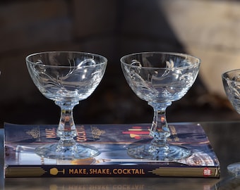 4 Vintage Etched Crystal Cocktail Glasses, Seneca, 1950's, Nick & Nora, Craft Cocktail Glasses, Etched Martini Glass ~ Champagne Coupes