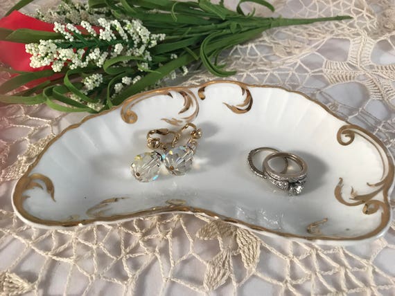 1 Vintage Porcelain Trinket Ring Dish ~ White Por… - image 1