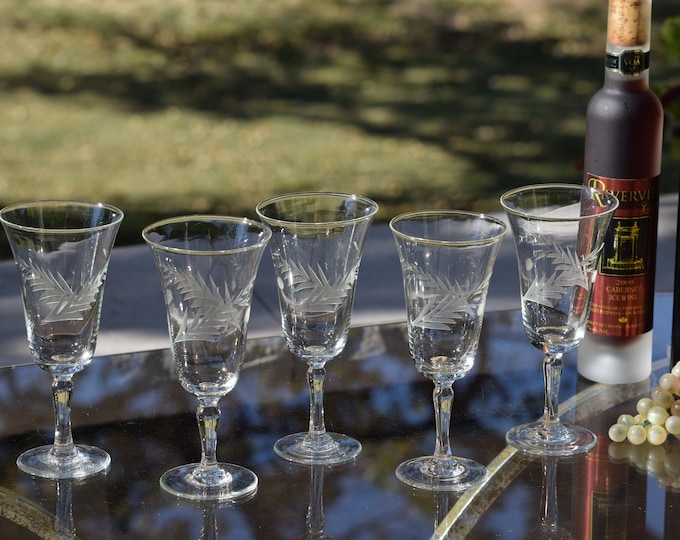 5 Vintage Etched Wine Glasses ~ Dessert Wine Glasses,  6 oz Wine glasses, circa 1950, Vintage Etched Champagne Cocktail Glasses