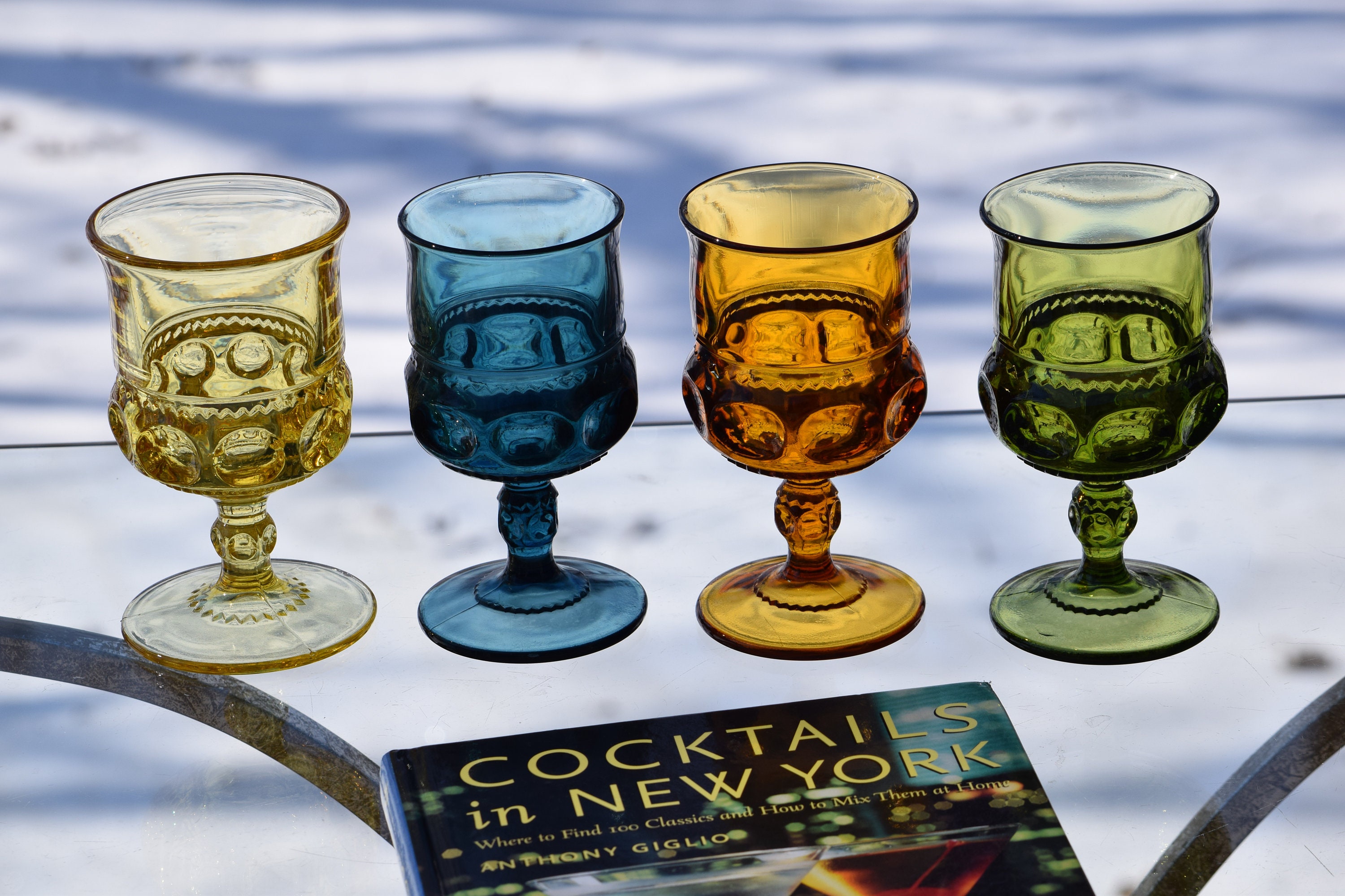 colored wine glasses colored wine glasses