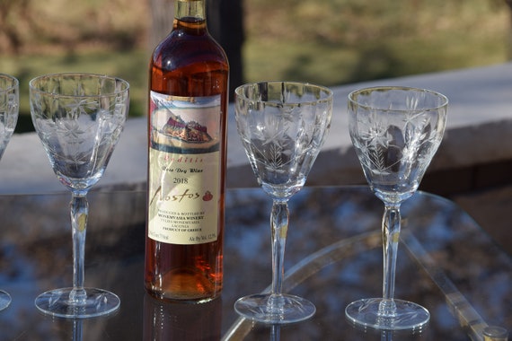 4 Vintage Etched Tall Wine Glasses ~ Water Goblets, 1950's Etched Wine  Glasses, Unique Shaped Wine Glasses, Wedding Glasses