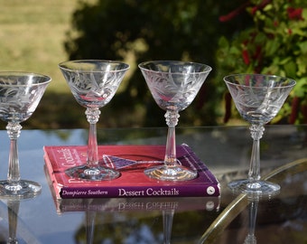 FABULOUS! 4 Vintage Etched CRYSTAL Liqueur ~ Cocktail glasses, Fostoria, circa 1940's, 4 oz After Dinner Drinks ~ Port Wine