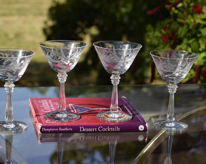 FABULOUS! 4 Vintage Etched CRYSTAL Liqueur ~ Cocktail glasses, Fostoria, circa 1940's, 4 oz After Dinner Drinks ~ Port Wine