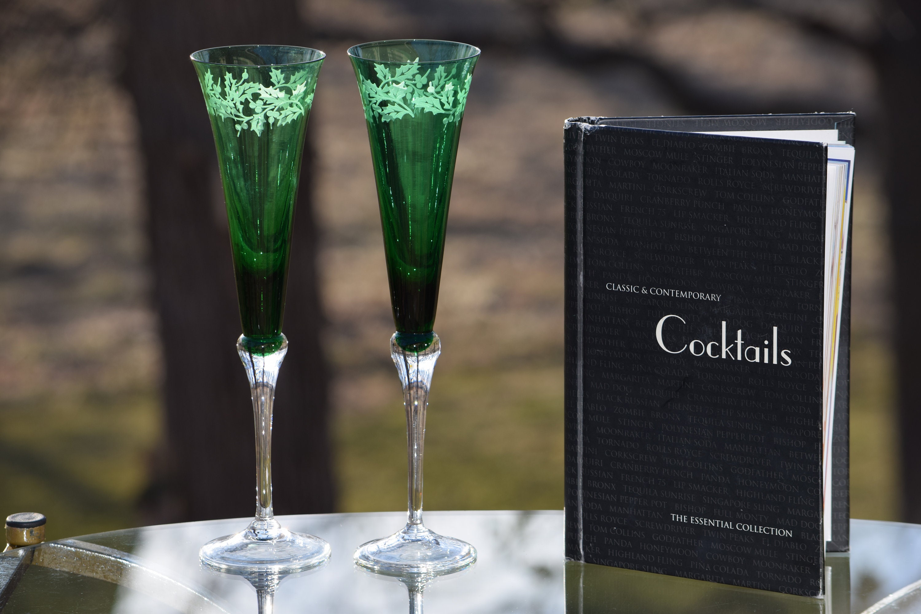 Champagne Flutes Set of 2 Emerald Green and Gold Wedding, Personalized, Champagne  Glasses Green Emerald, Wedding Glasses Emerald Wedding 