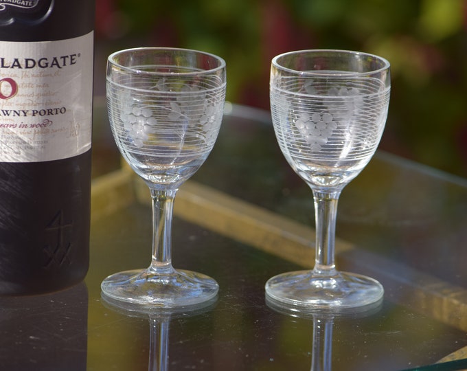 5 Vintage Etched Pressed Glass Port Wine Glasses - Cordials, Standard Glass ~ 1939, 3 oz After Dinner Drink Glasses, Dessert Wine Glasses