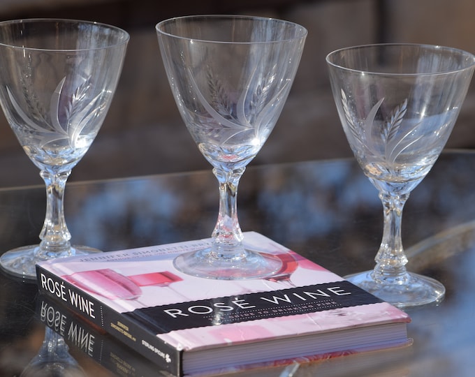 SIP IN STYLE! 4 Vintage Etched Crystal Wine Glasses, Fostoria Crystal, 1950's, Vintage Crystal Water Goblets, Vintage Glassware
