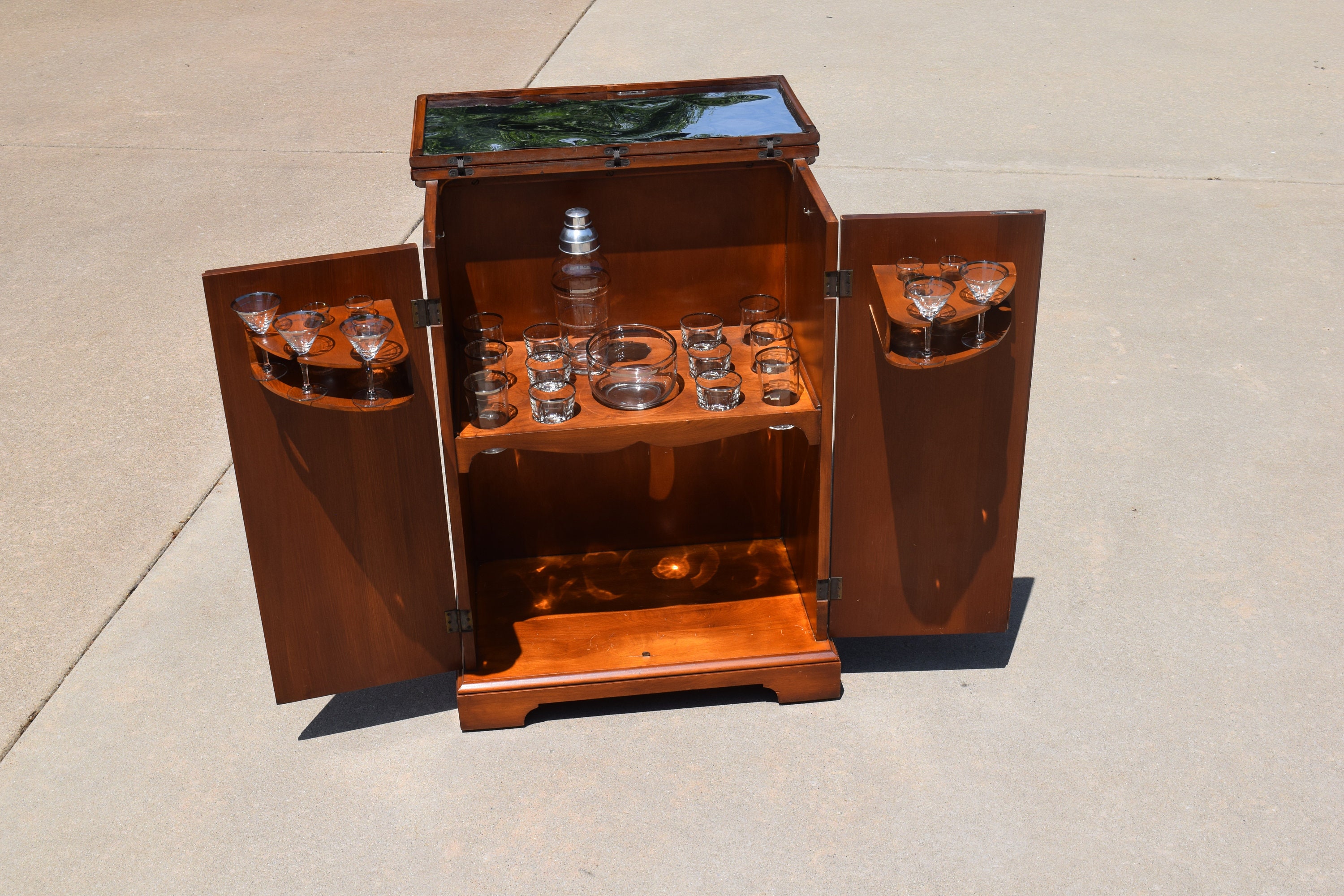 Rmc rockola bar cabinet deals