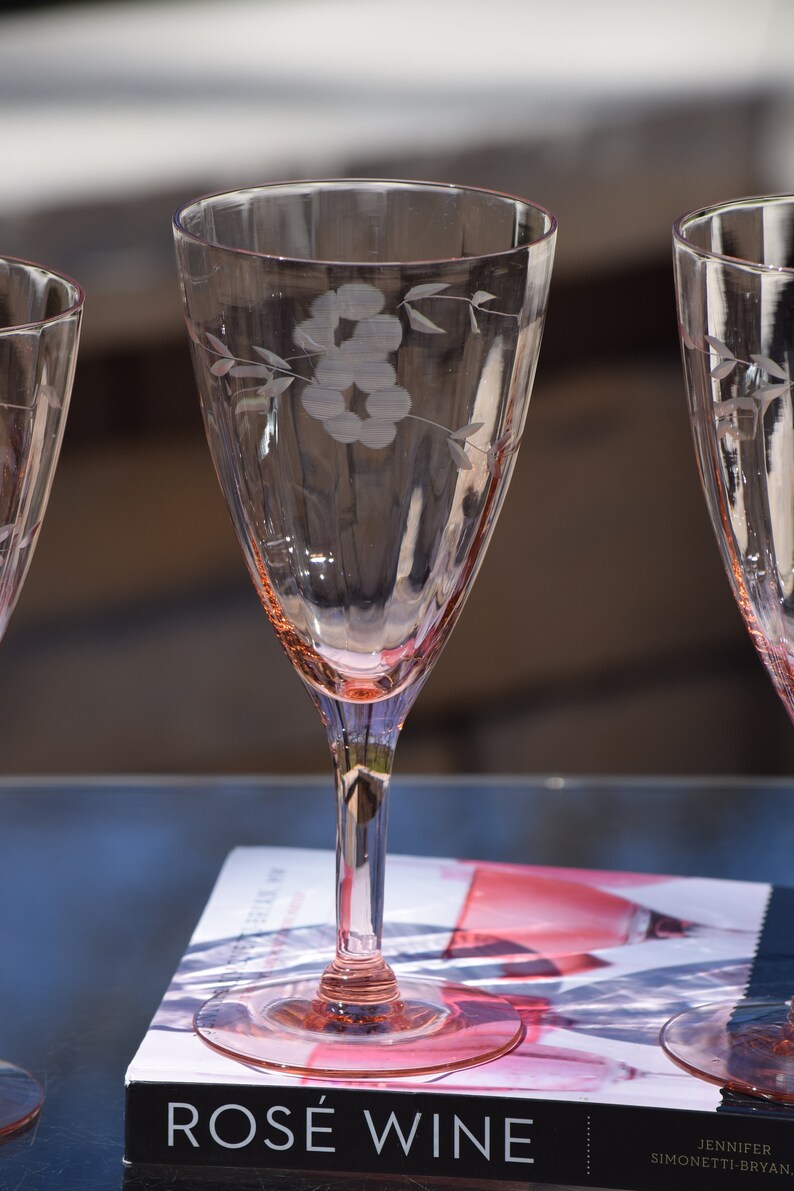 4 Vintage Etched Pink Optic Glass Wine Glasses, 1950's, Vintage Pink Depression Etched Wine Glasses, Elegant Pink Wine Glasses image 6