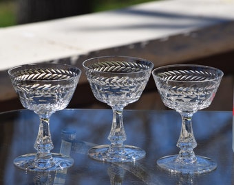 6 verres à cocktail en cristal gravés vintage, Seneca, années 1960, Nick & Nora, verres à cocktail artisanaux, verres à champagne en cristal gravé vintage