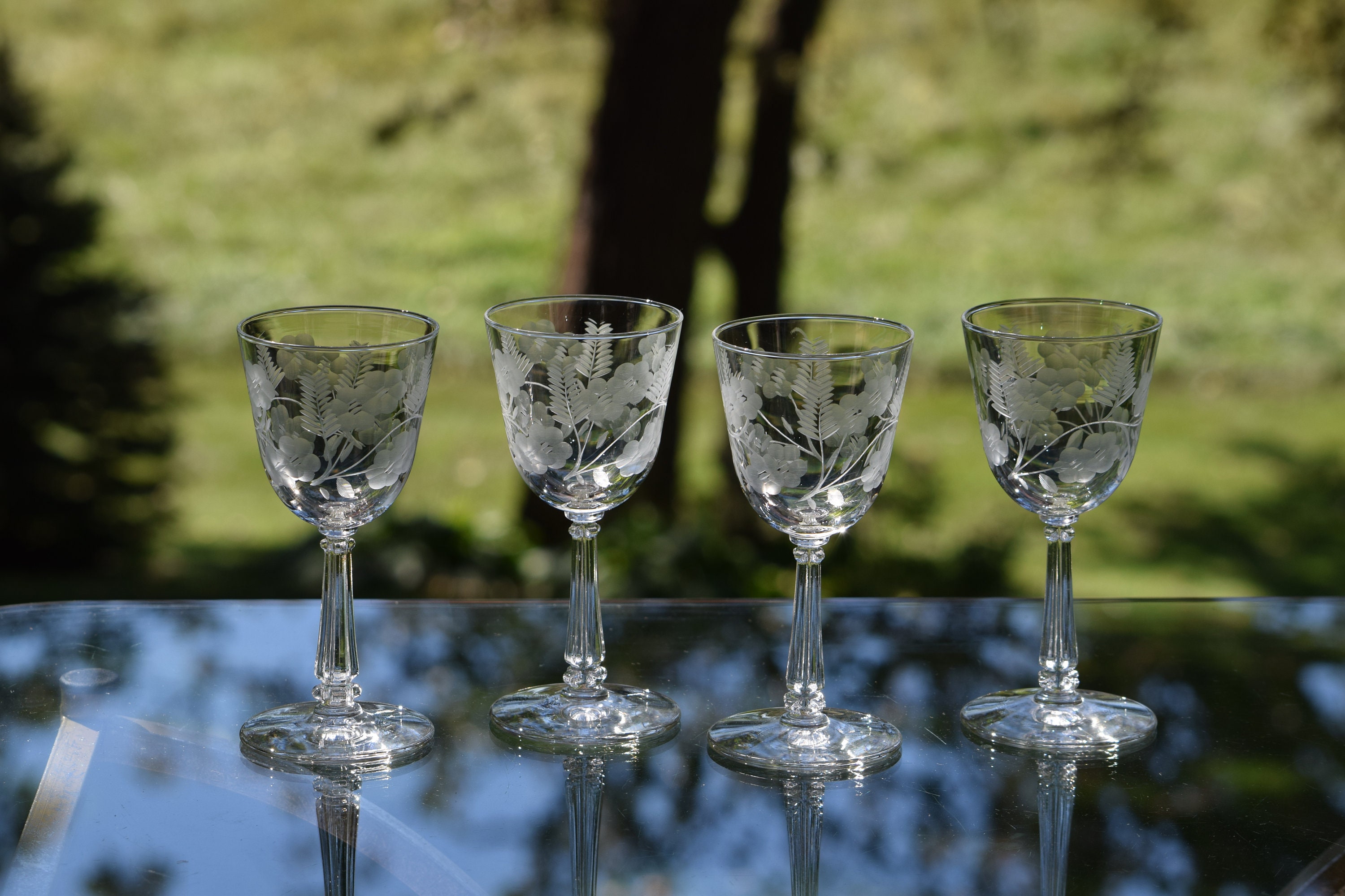 Vintage Etched Wine Glasses, Set of 6, Elegant 4 oz Vintage Wine
