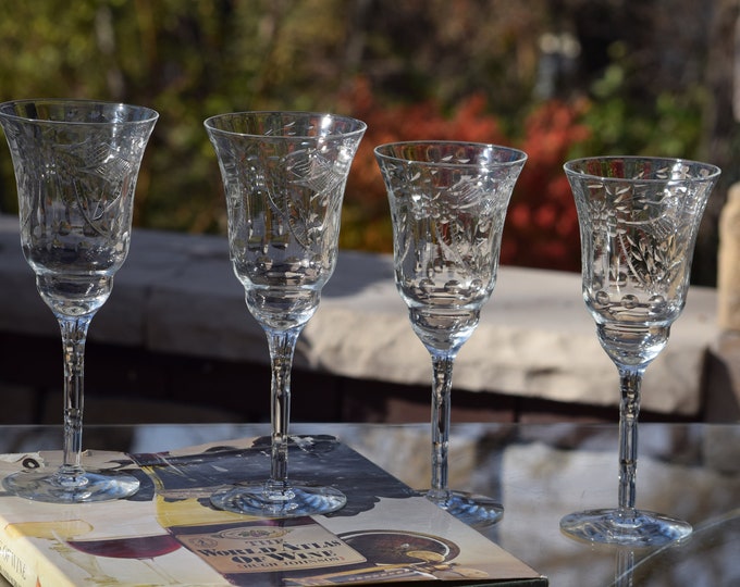 5 Vintage Etched Tall Wine Glasses ~ Water Goblets,  1950's Etched Wine Glass, Unique Etched Wine Glasses, Wedding Glasses