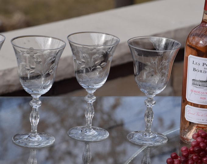 Wine Tasting?  5 Vintage Etched Wine Glasses, Glastonbury Lotus, circa 1950's, Serenity, Tall Etched Water Goblets, Vintage Weddings
