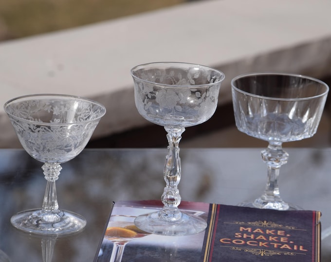 Everyday Extraordinary! 4 Vintage Etched Cocktail ~ Martini Glasses, Set of 4 Mis-Matched - Mixed Cocktail glasses,  1950's, Nick and Nora