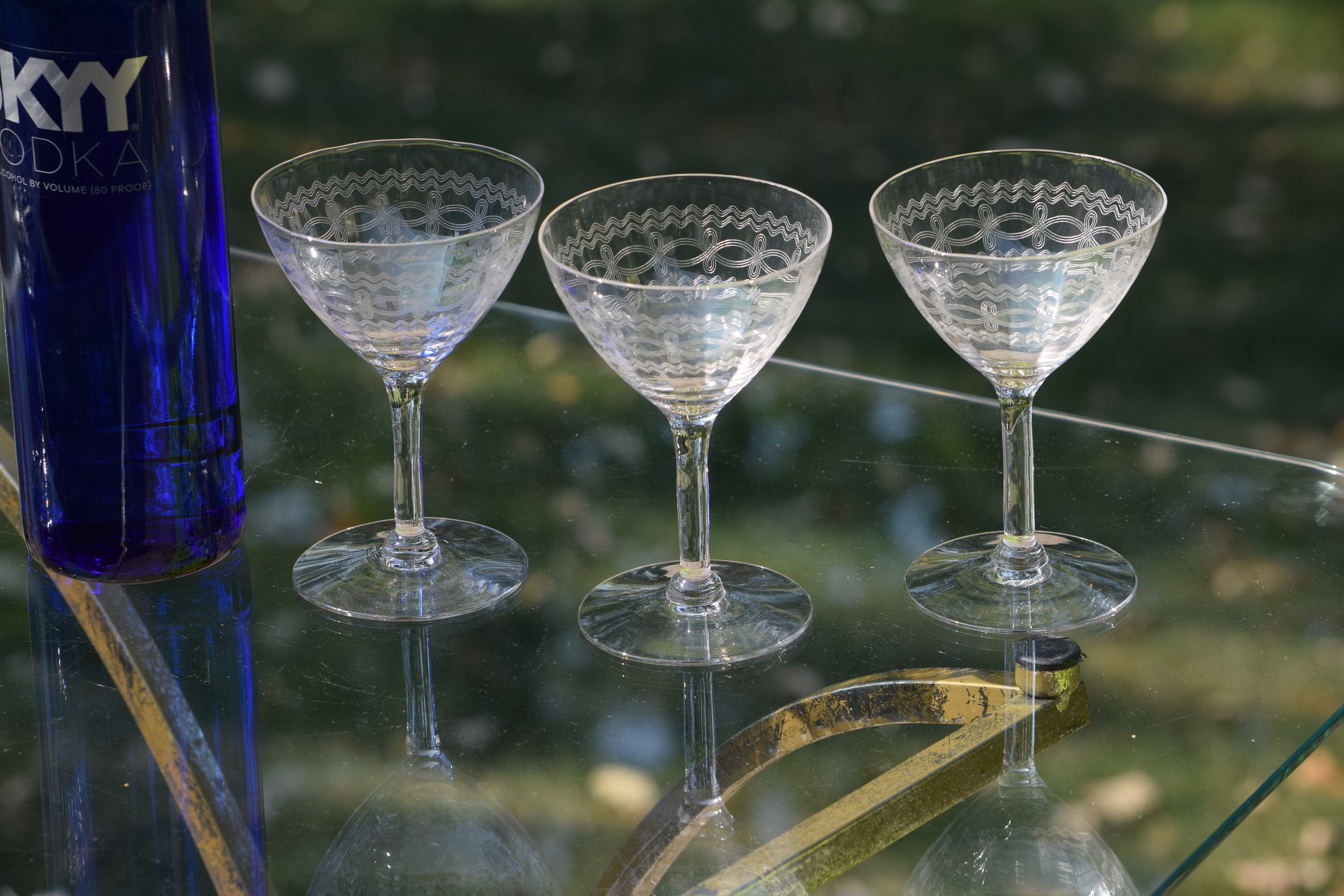 Vintage Needle Etched Cocktail Glasses, Set of 4, circa 1920's, Vintage  Needle Etched Champagne Coupe - Cocktail Glasses