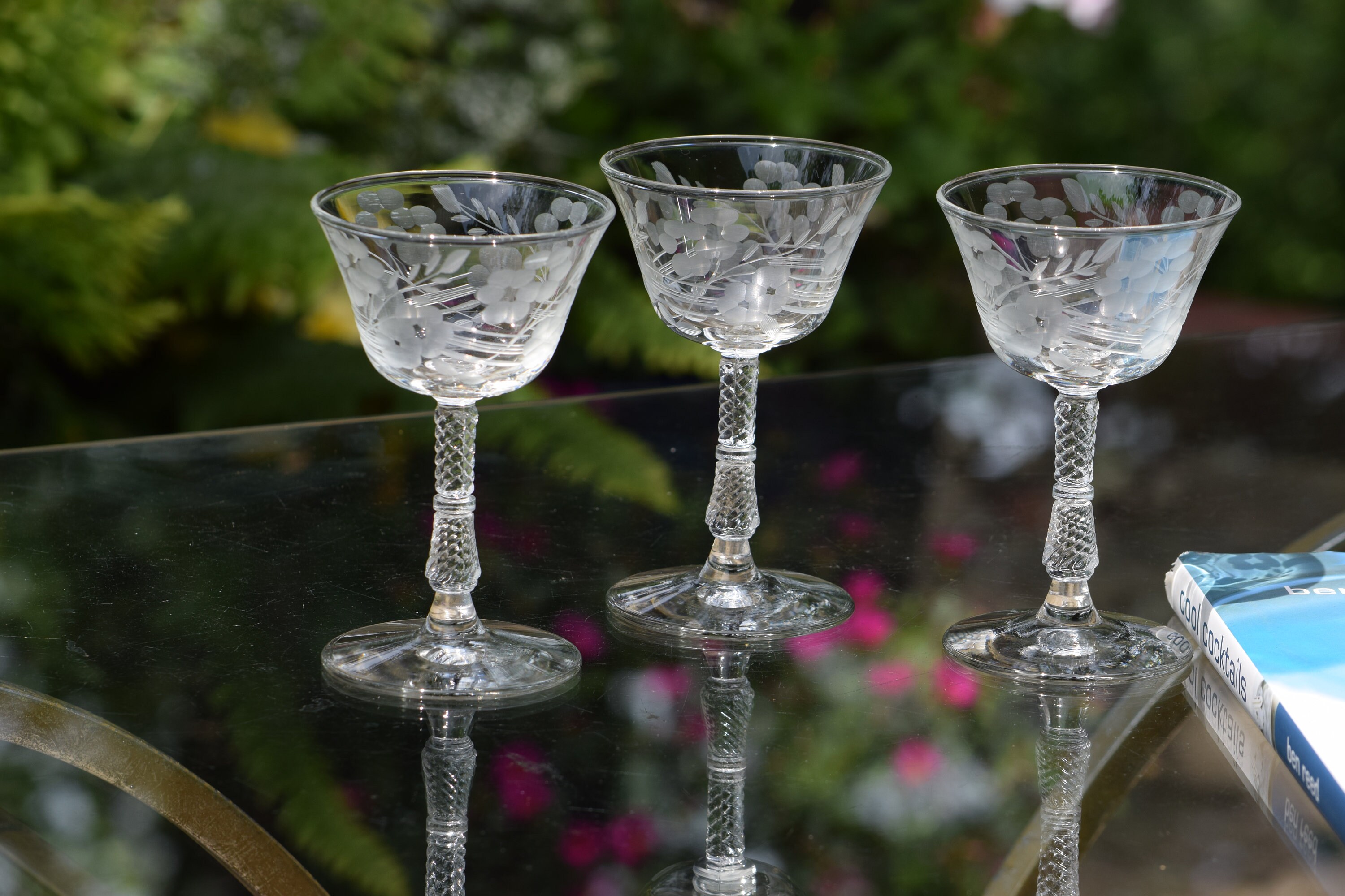 Vintage Etched Cocktail Glasses, Set of 4, Mixologist Cocktail glasses
