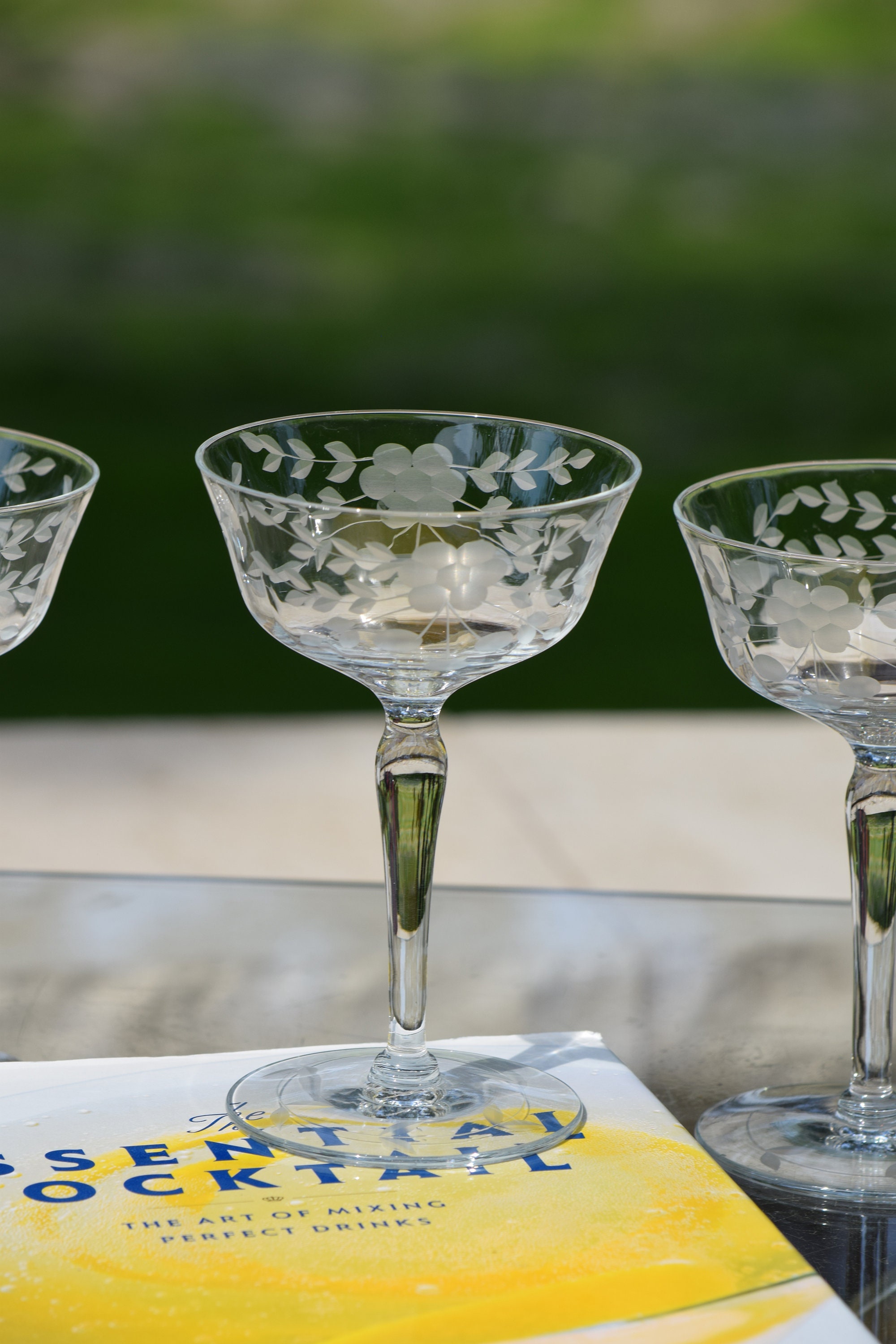 4 Vintage Etched Cocktail Glasses Champagne Coupes, 1950's, Vintage