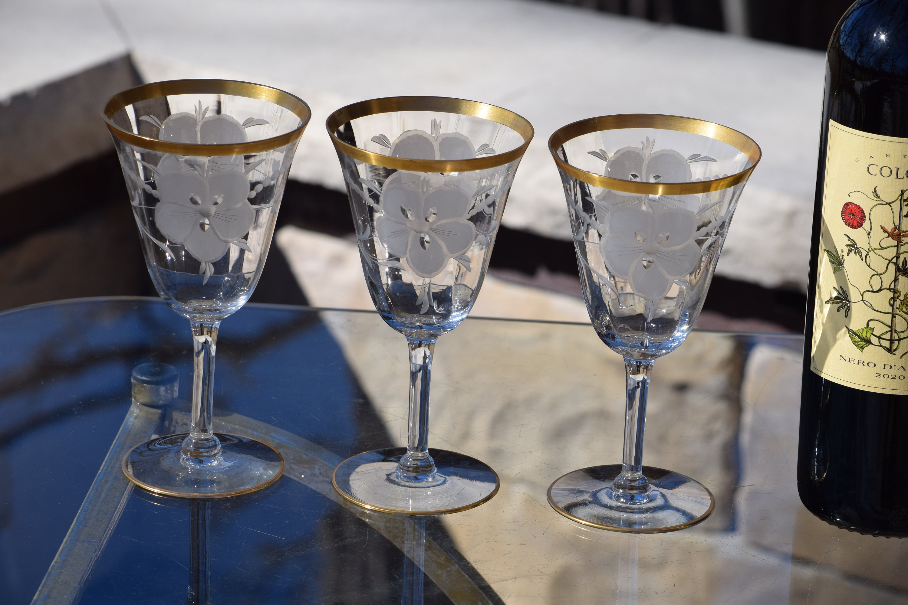 Vintage Romanian Gold Rimmed Etched Small Wine Glasses,goblets