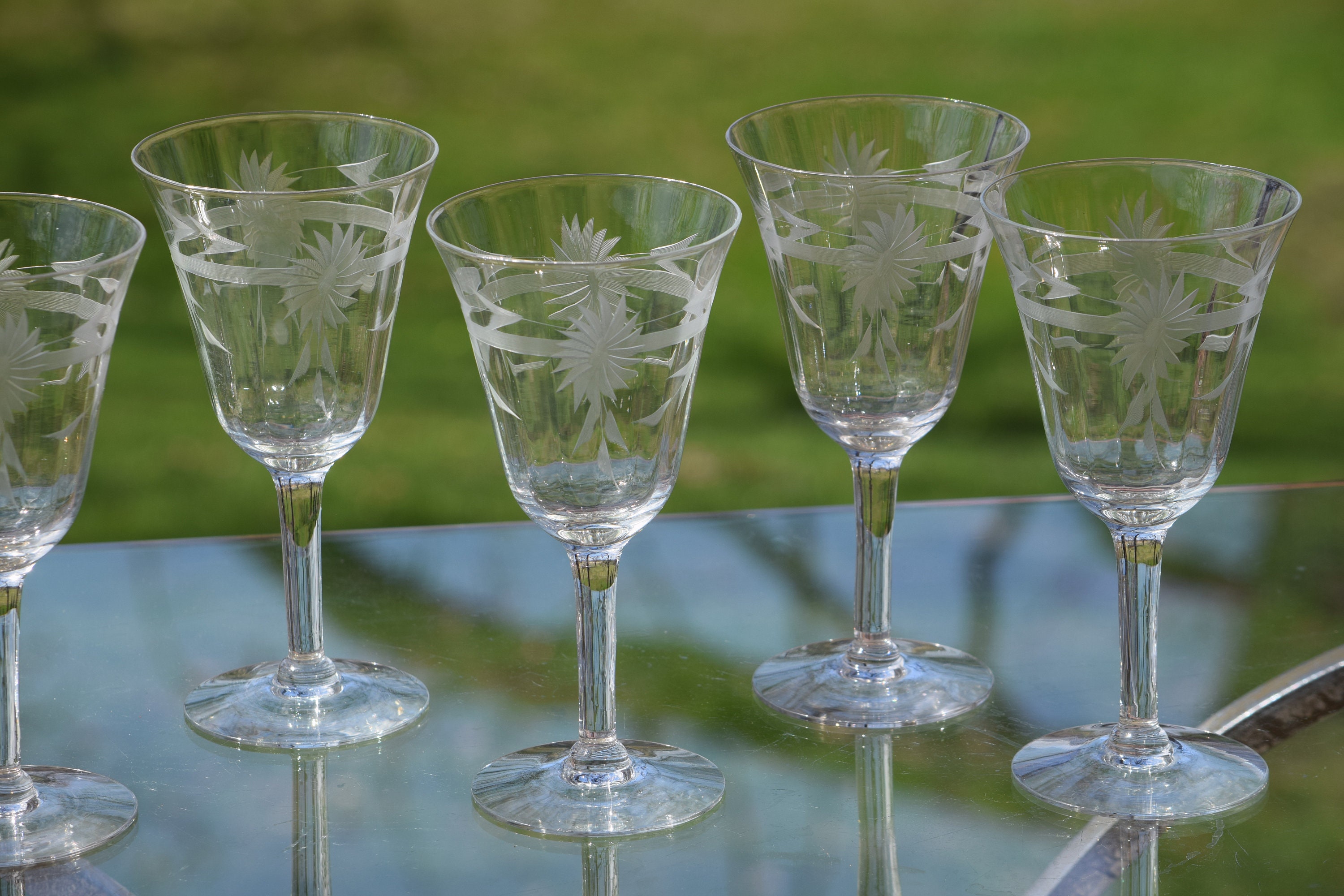 Vintage Set of 4 Clear Floral Etched Toasting Wine Glasses Tall Cut Stems —  RetroModernCo