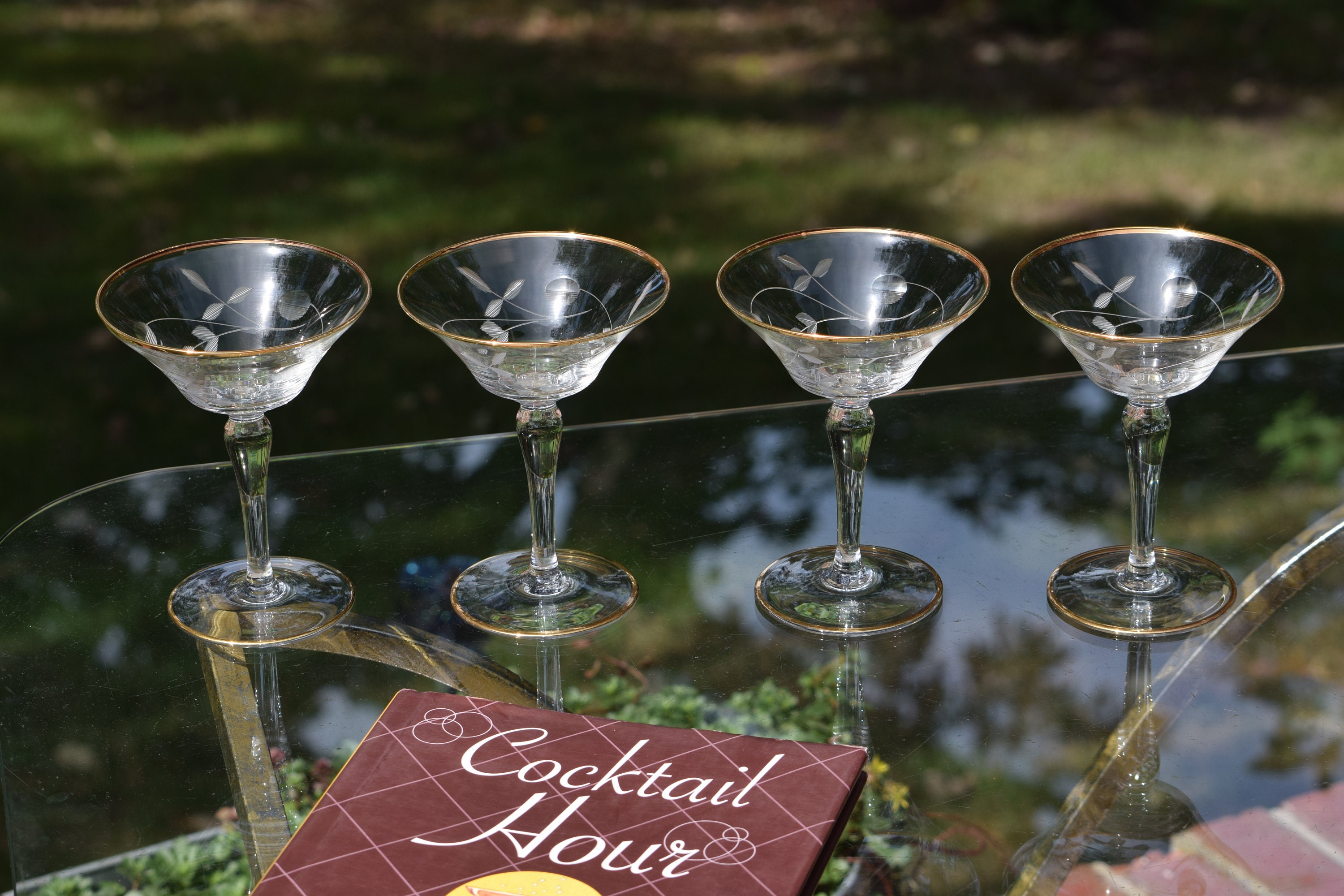 Vintage Etched Gold Rim Cocktail Glasses, Set of 7, Gold Rimmed Martini