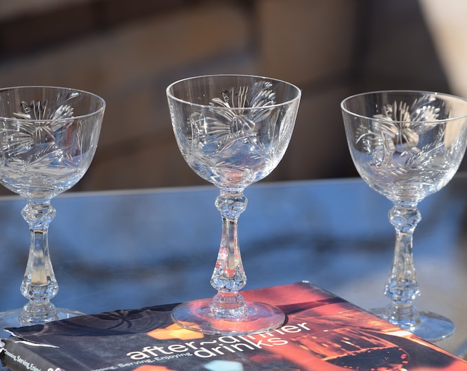 4 Vintage Etched CRYSTAL Liqueur ~ Cocktail glasses, Cambridge, circa 1950, 4 oz After Dinner Drink Wine, Liqueur Glasses