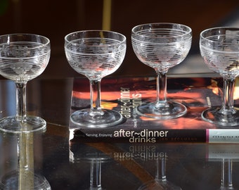 3-4oz Cocktail/Liqueurs
