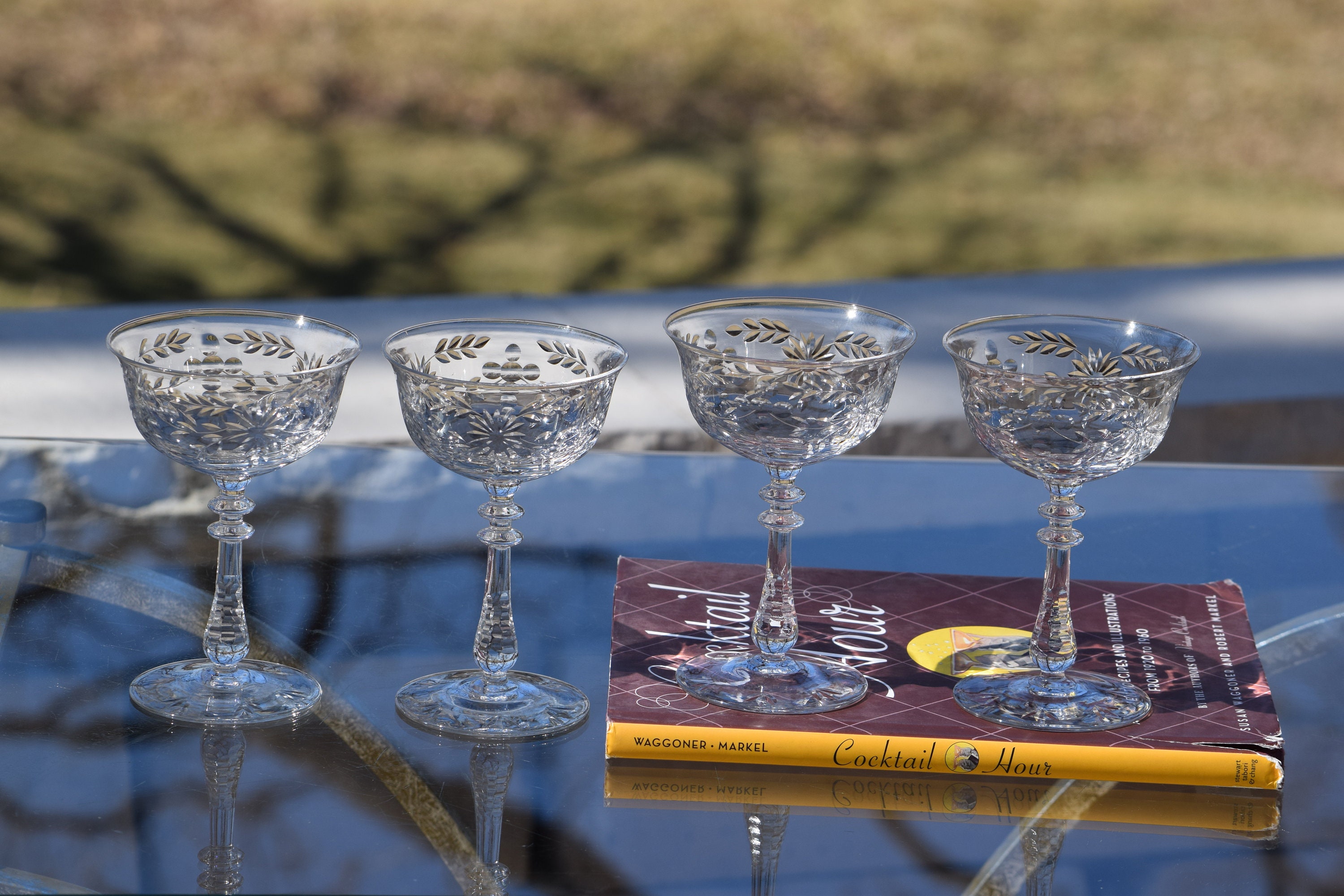 4 Vintage Etched Cocktail Glasses Champagne Glasses, Glastonbury