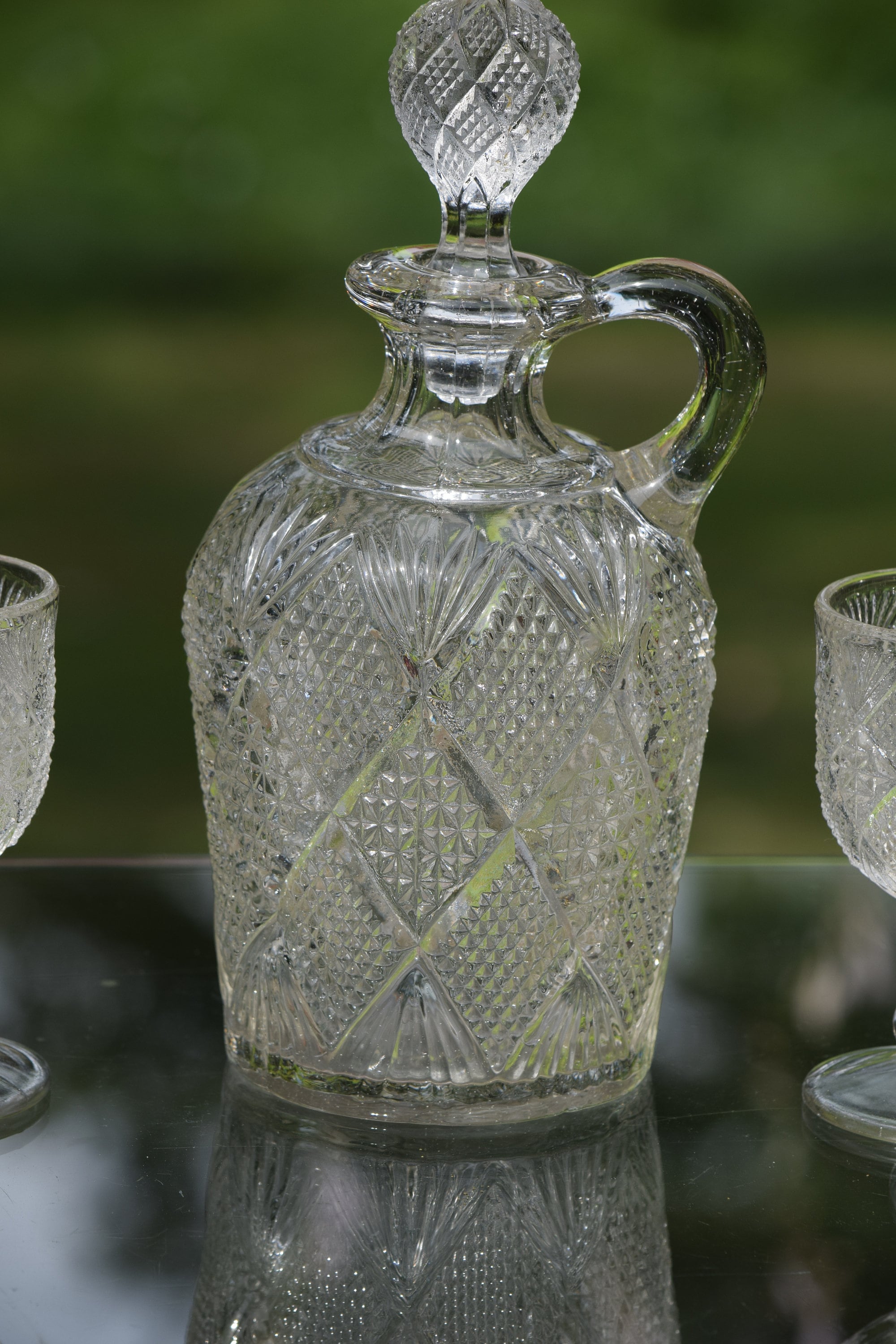 Antique EAPG Flint Pressed Glass/Star Crosshatch Design Decanter with 5