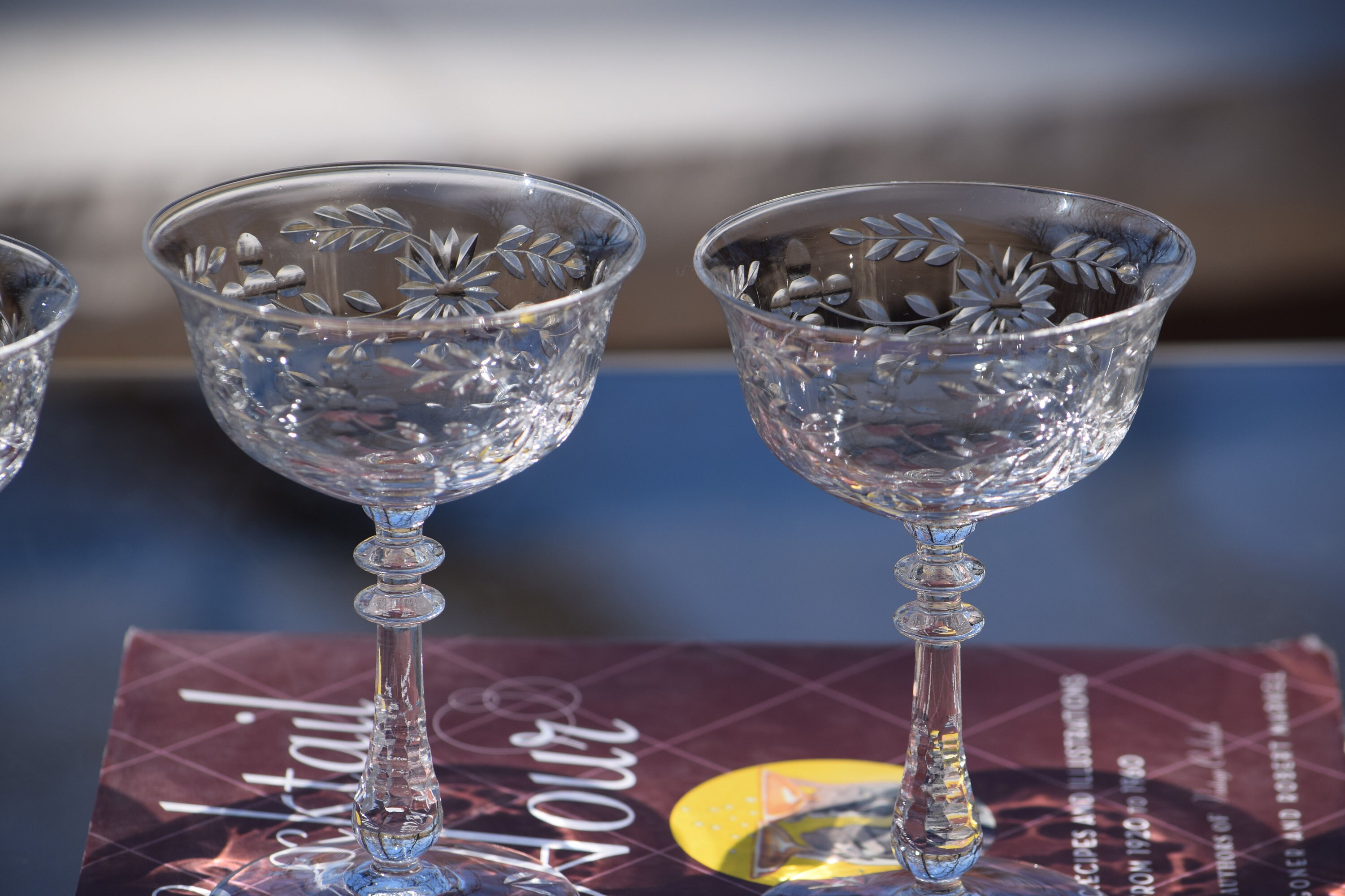 4 Vintage Etched Cocktail Glasses Champagne Glasses, Glastonbury