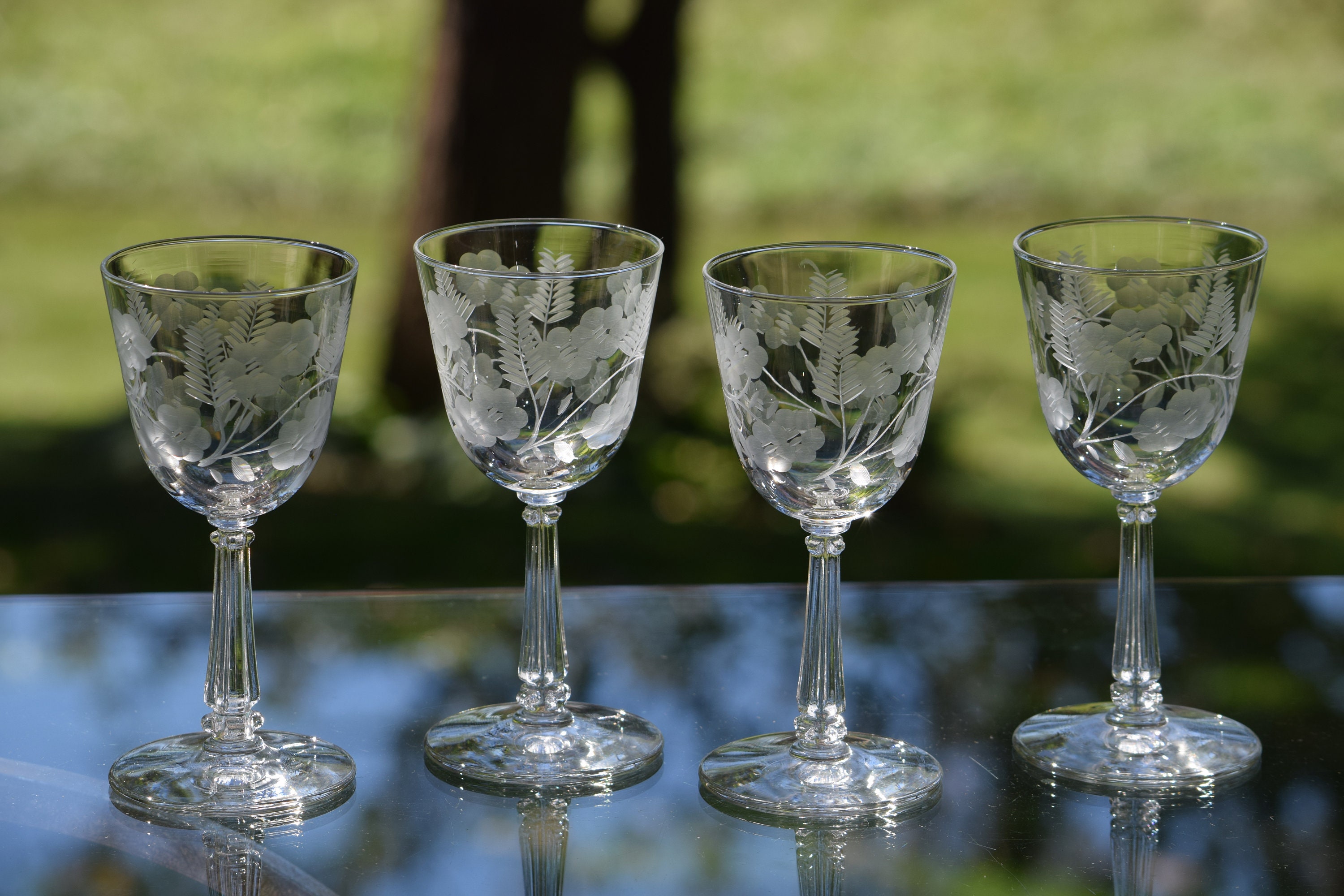 Vintage Etched Wine Glasses, Set of 6, Elegant 4 oz Vintage Wine