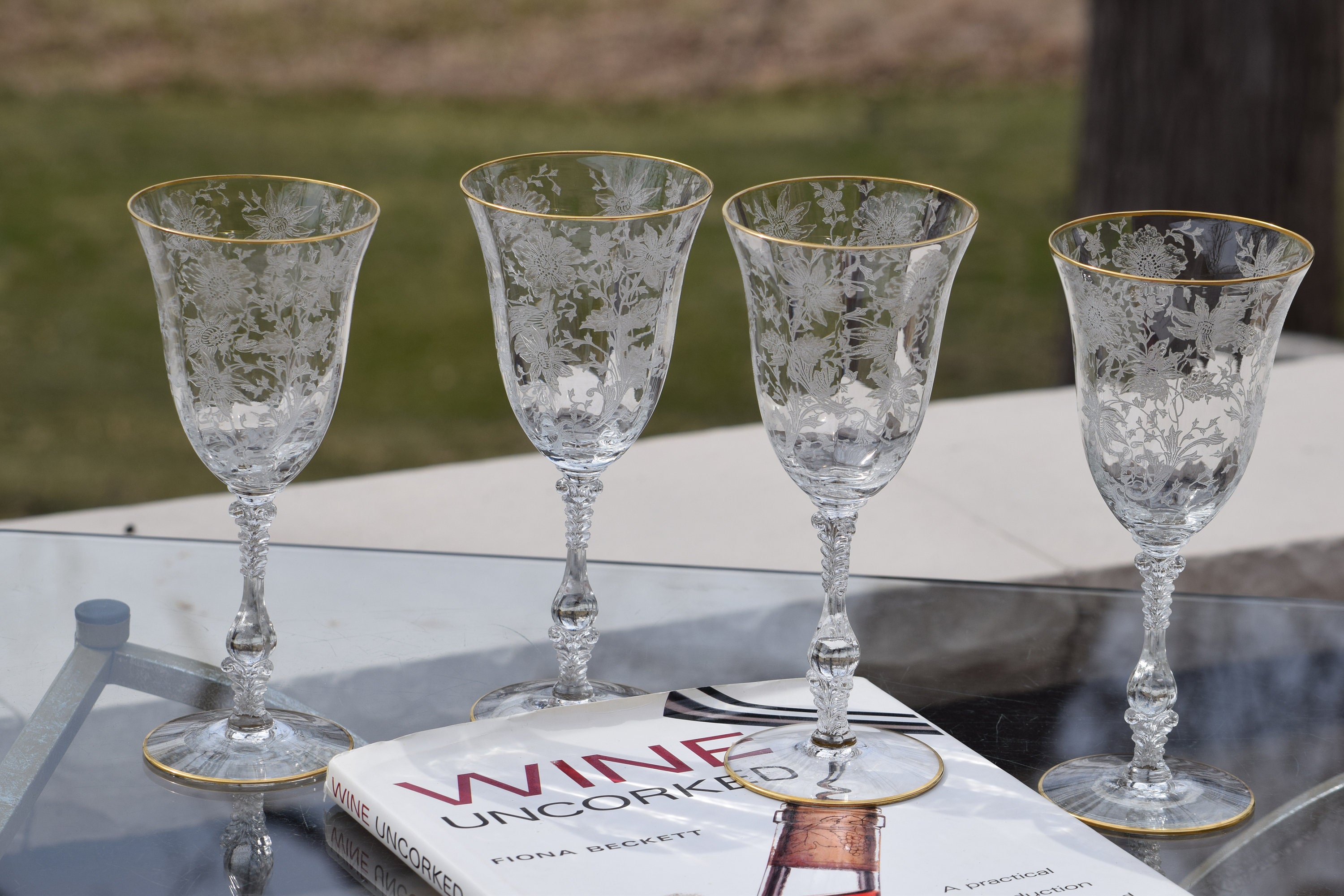 Vintage Romanian Gold Rimmed Etched Small Wine Glasses,goblets