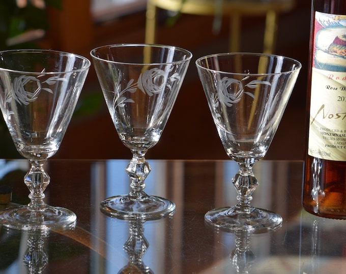 MID CENTURY JEWEL1 4 Vintage Etched Wine Glasses ~ Cocktail Glasses, Glastonbury Lotus, circa 1960's  Etched Water Goblets, Vintage Weddings