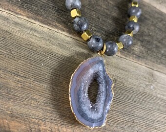 Labradorite Beaded Necklace, Gray Druzy Pendant, Gold Electroplated Pendant, Beaded Leather Necklace