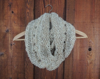 Knitting Pattern - Carrie Cowl