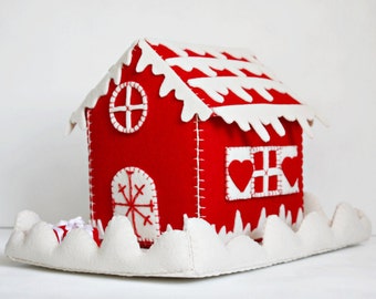 christmas felt house, christmas felt box, christmas candy box, christmas gift, christmas felt ornament, winter felt cottage, tiny felt case