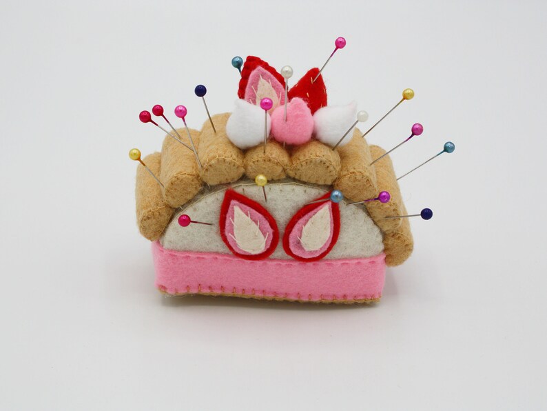 fake felt cake pincushion, felt food image 9