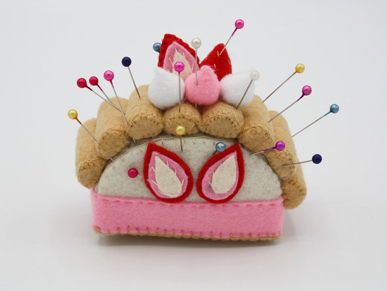 fake felt cake pincushion, felt food image 5