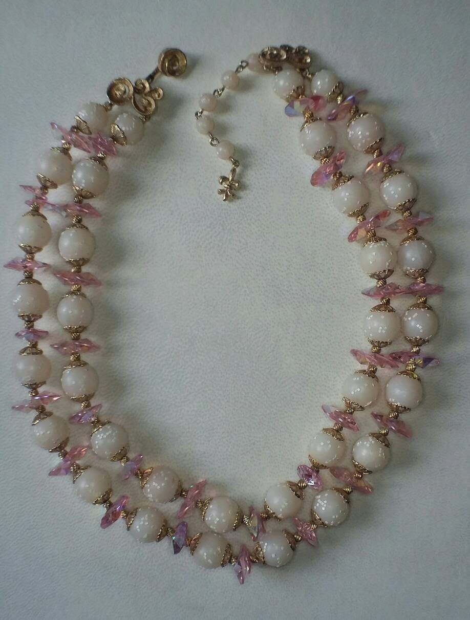 Louis Vuitton Flower Charmy Pearl Necklace M75444 Artificial Pearl