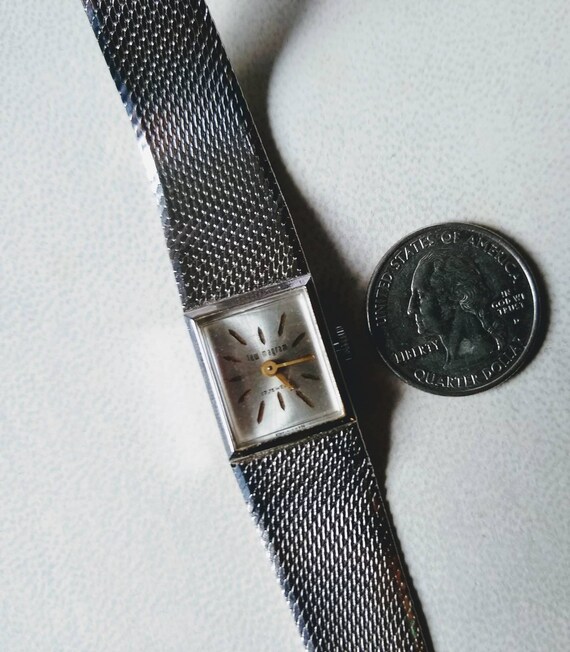 Vintage Lew Magram wristwatch 17 jewels Hong Kong - image 9