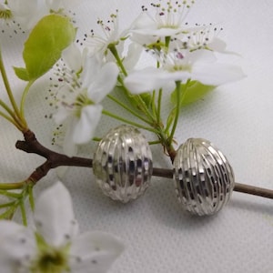 Sterling Silver Earrings, diamond cut shell, vintage textured stud pierced earrings, vintage domed earrings, womens pierced jewelry