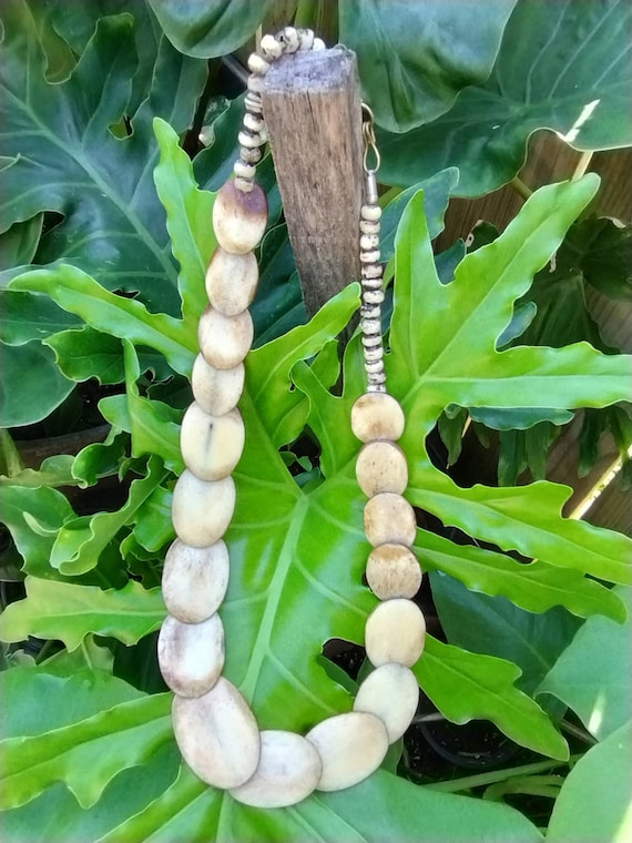 Vintage genuine bone beaded necklace oval natural 