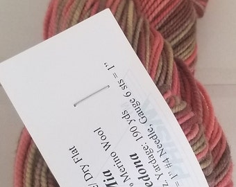 Hilo PRISM "Merino Mia" de lujo, teñido a mano con lana merino, cachemira y nailon.