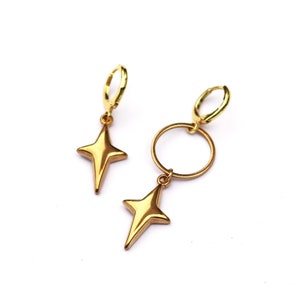Asymmetrical Gold North Star Earrings // Y2K Starburst Hoop Earrings // 2000s Aesthetic // Mismatched Minimalist Huggies // Stainless Steel