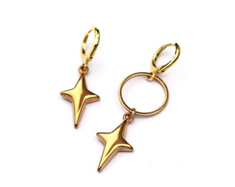 Asymmetrical Gold North Star Earrings // Y2K Starburst Hoop Earrings // 2000s Aesthetic // Mismatched Minimalist Huggies // Stainless Steel