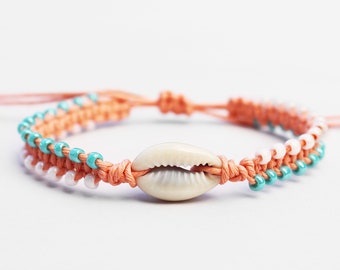 Cowrie Shell Bracelet / Pastel Seashell Bracelet / Boho Friendship Bracelet / Ocean Bracelet / Beaded Hemp Bracelet / Hippie Surfer Bracelet