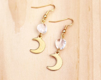 Orecchini a forma di luna in quarzo ialino // Orecchini a forma di mezzaluna in cristallo naturale // Orecchini pendenti minimalisti in acciaio inossidabile placcato oro con pietre preziose boho