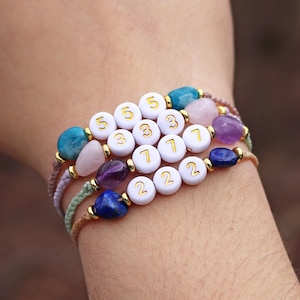 Pulsera personalizada con número de ángel, pulsera de piedras preciosas naturales, pulsera 777, 444, 1111, joyería de cristal curativo, pulsera de manifestación bohemia.