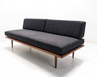 Mid Century Style Daybed Sofa