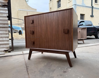 42” Cubist Single Sink Vanity